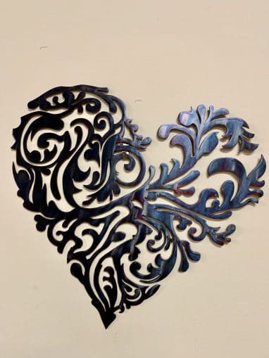 Heart-shaped metal wall decor